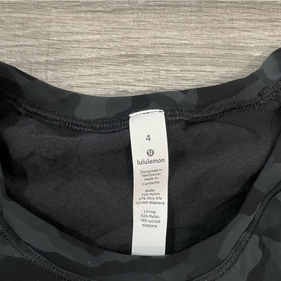 Lululemon Quick Pace Short Sleeve Sequoia Camo Print Deep Coal Black size 4 - Picture 2 of 4